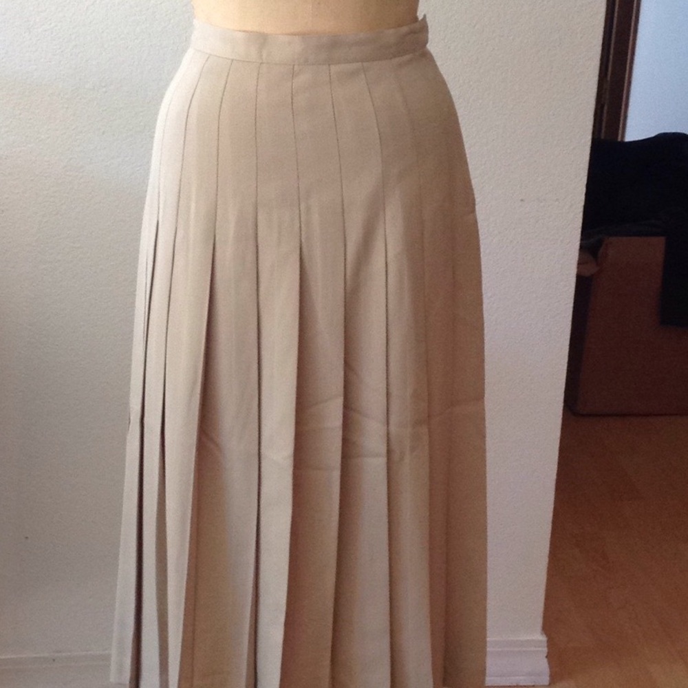 Vintage wool pleated skirt